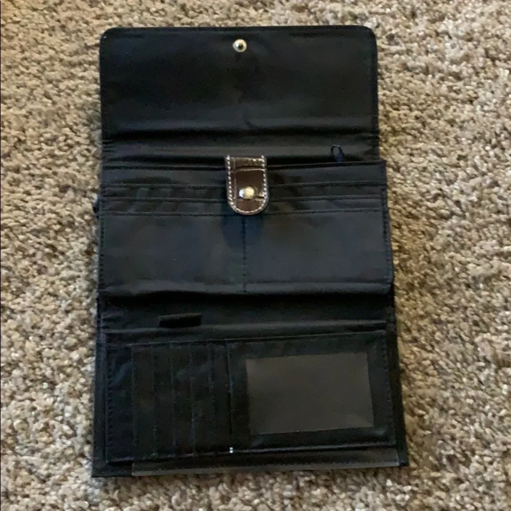 Random no name wallet Pre owned